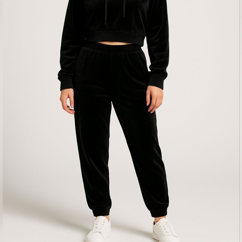 Free People Black Velour Joggers 6 Cozy 30x24 Soft Loungewear Relaxation Comfy